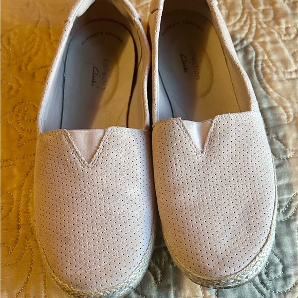 Clarks - Picture 3 of 4